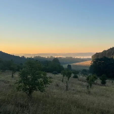 Luxusní stan Ztraceny Sad - Glamping Na Samote Necin