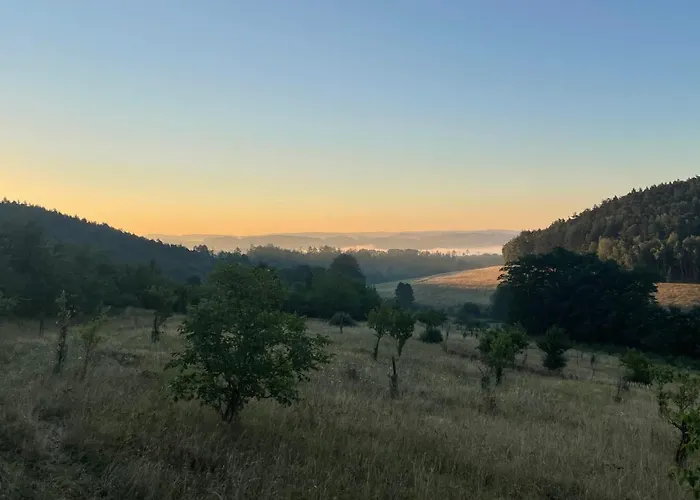 خيمة فخمة Ztraceny Sad - Glamping Na Samote Necin