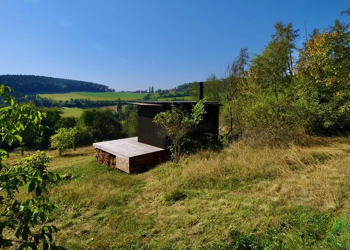 Ztraceny Sad - Glamping Na Samote 豪华帐篷 Necin