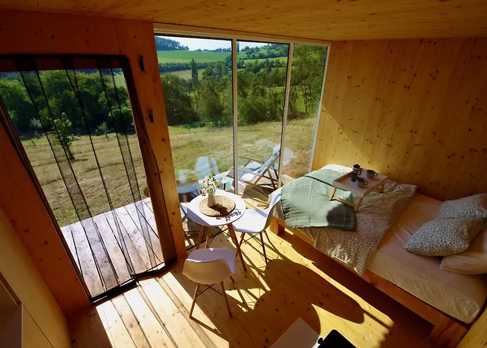 Ztraceny Sad - Glamping Na Samote 豪华帐篷 *